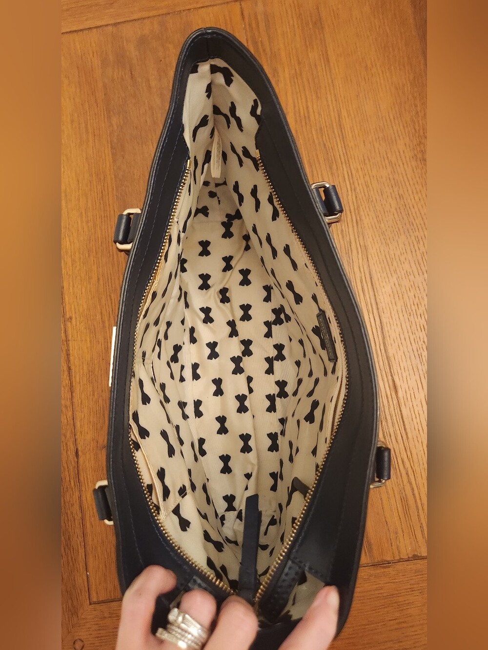 Kate Spade Dark Navy Blue Leather Scalloped-Trim Tote Immaculate Cream & Bow Int - Picture 9 of 11
